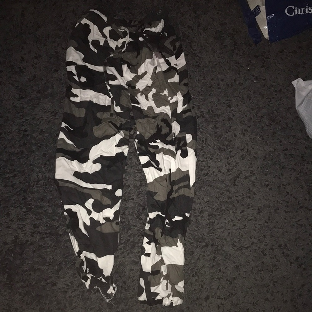 Camo cargo joggers